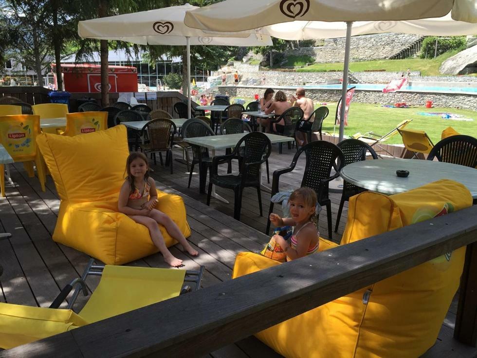 Camping/ Thermalbad Brigerbad Mit Bed & Breakfast Exterior foto